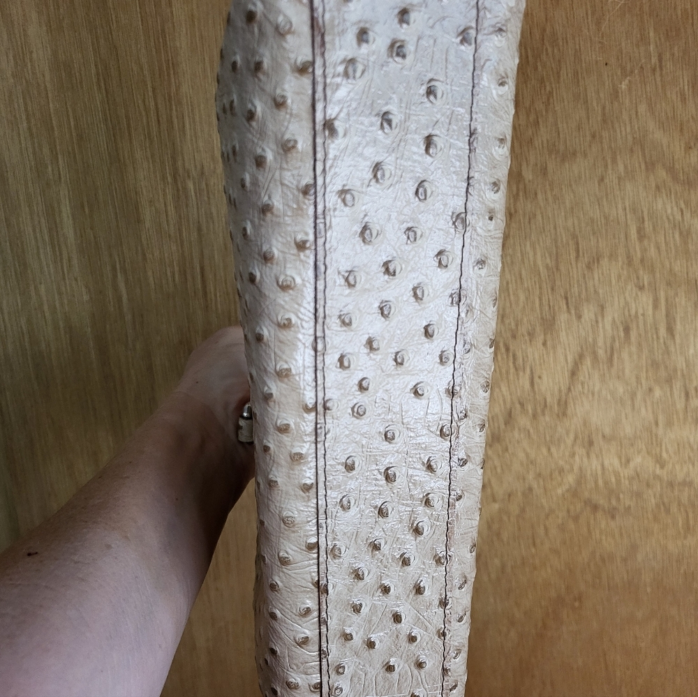 Maya Moon Handcrafted One-of-a-Kind Ostrich Handbag With Bamboo Handles. - Picture 10 of 16